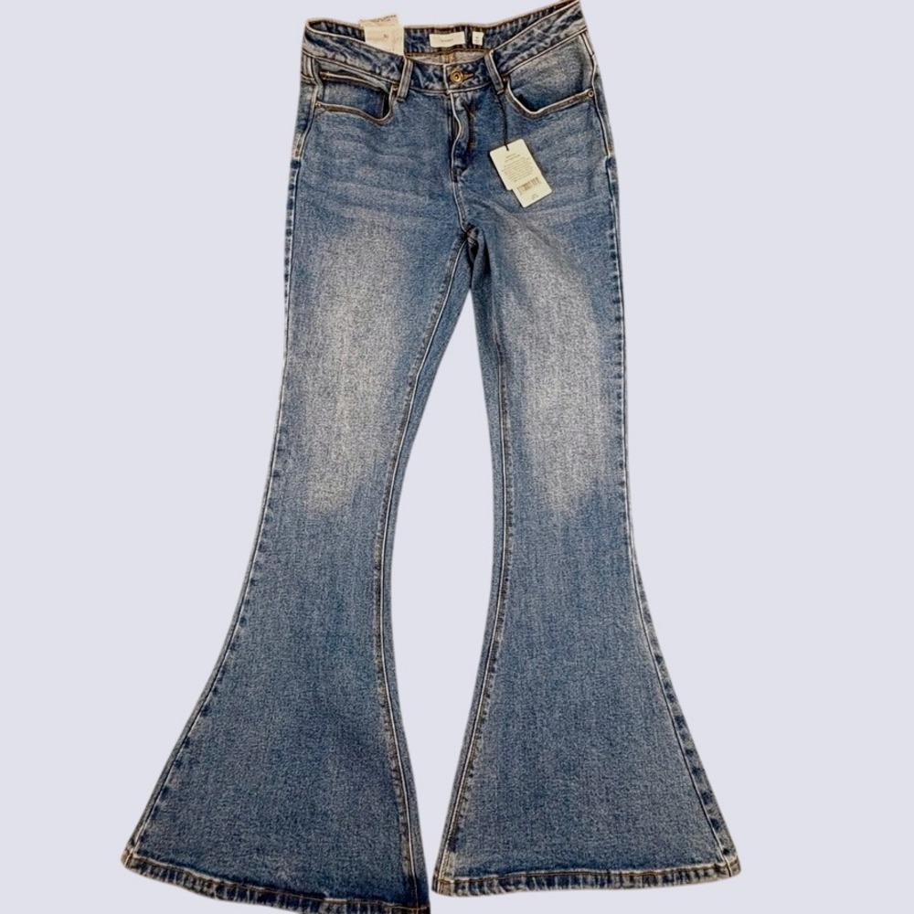 NWT a Loves a   Extreme Flare Jeans Women 30 Med. Wash Y2K Boho Bell Bottom Chic